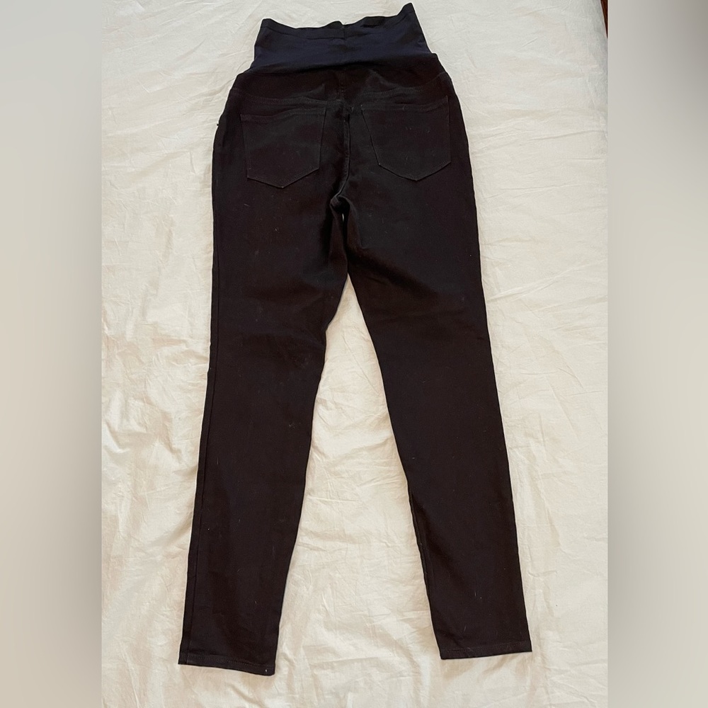 EUC Old Navy Maternity Skinny Jeans in Black Size 6